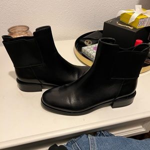 Clarks NEW Black Leather Booties !